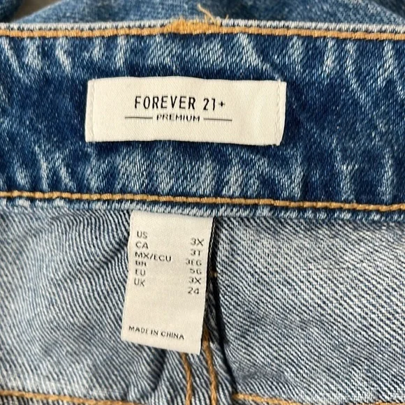 Forever 21 Womens Embroidered High Rise Tapered Hippie Mom Jeans Size 3X NEW - Picture 11 of 15